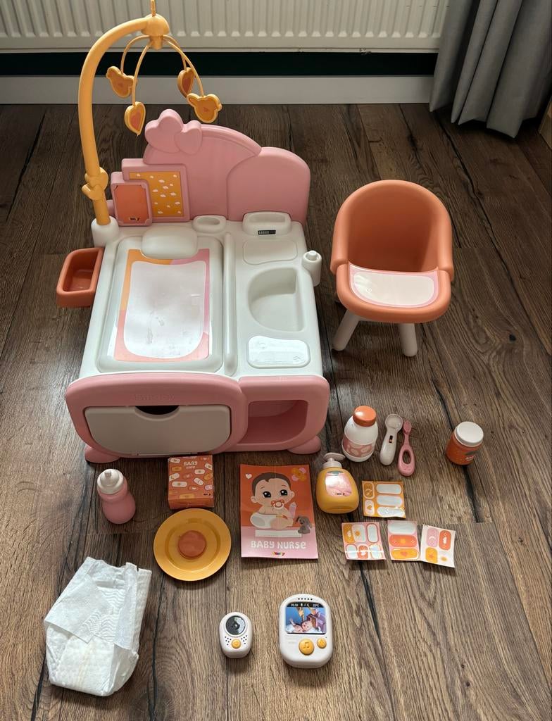 Baby Nurse Cocoon 3 in 1 Nursery, Kinderen en Baby's, Speelgoed | Poppen, Ophalen of Verzenden, Zo goed als nieuw, Babypop