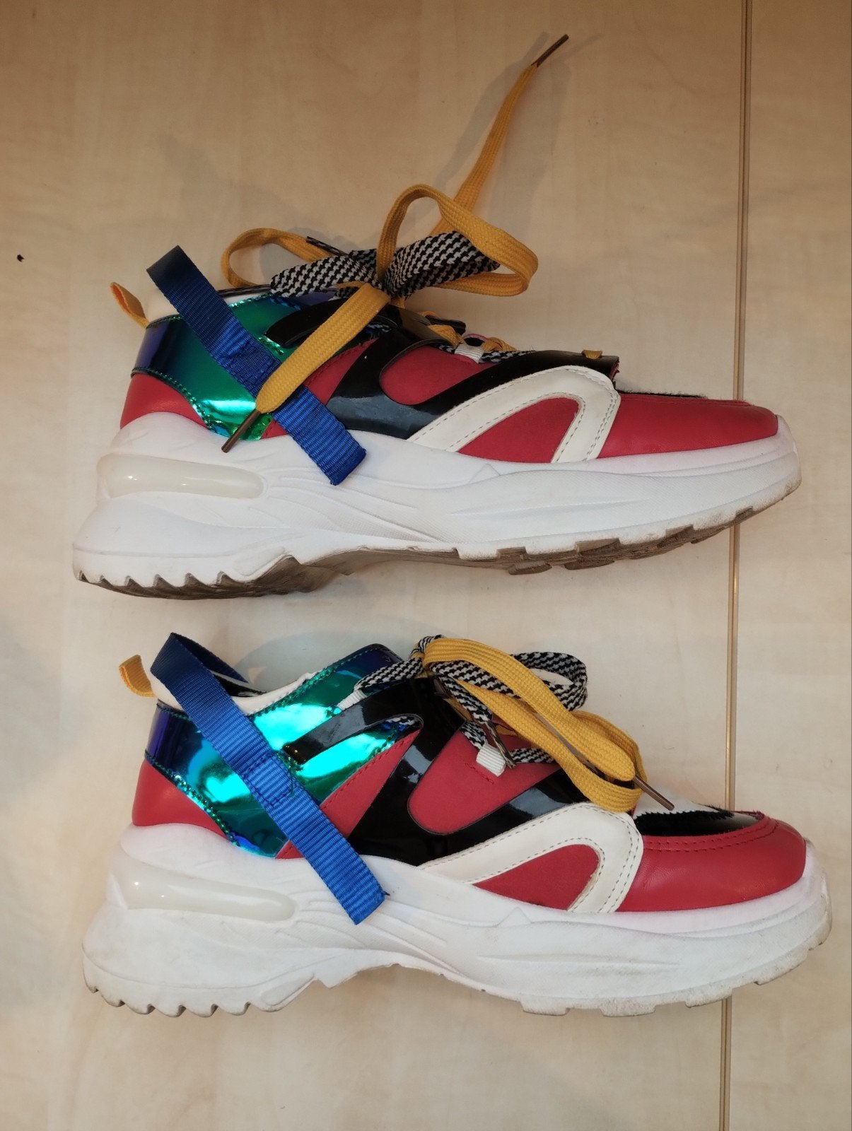 Merkloos kleurrijke sneakers  38 / 39, Kleding | Dames, Ophalen of Verzenden, Gedragen, Sneakers of Gympen