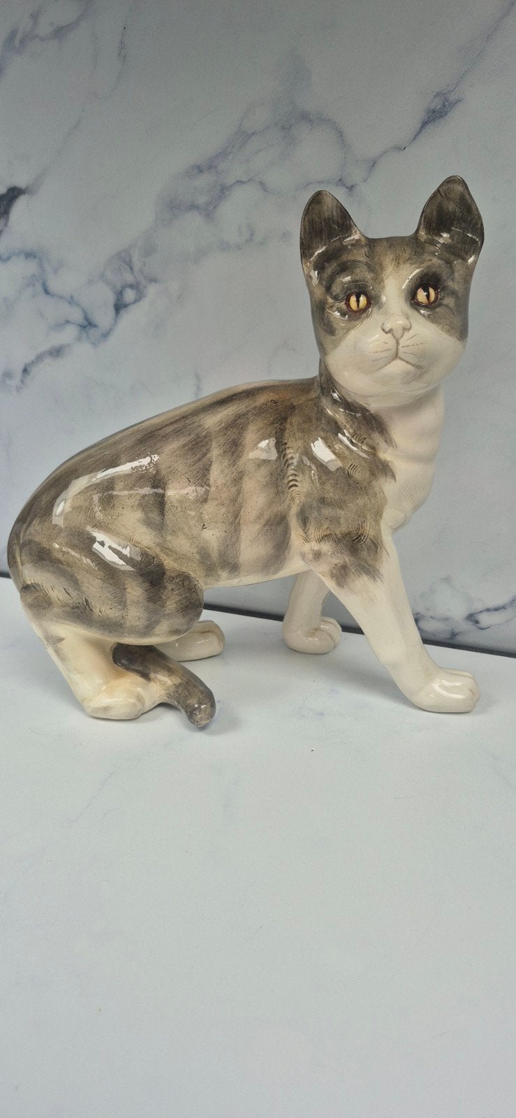 Vintage Keramische Kattenbeeld - Grijs Gestreept, Verzamelen, Ophalen of Verzenden, Gebruikt, Dier