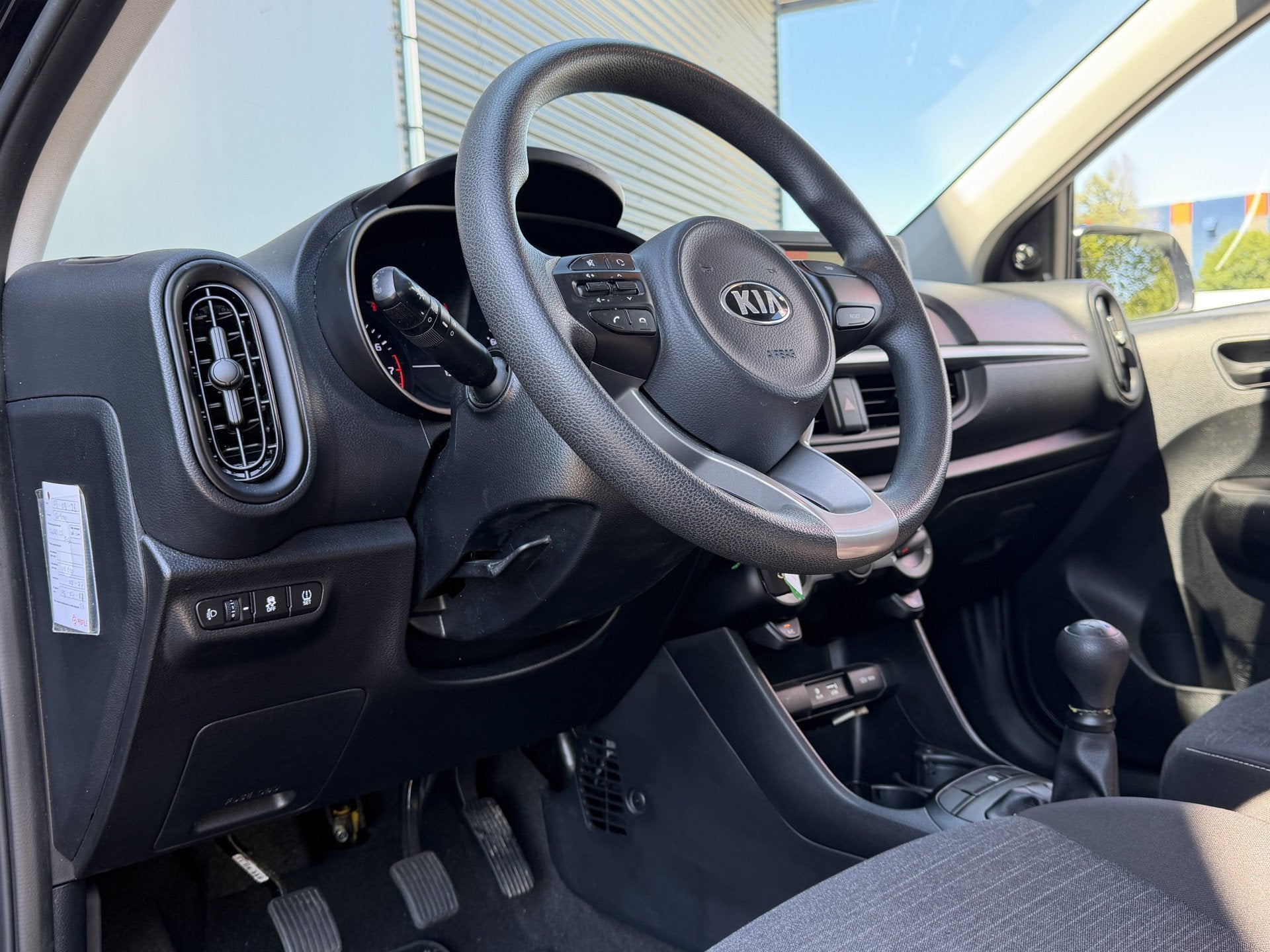 Kia Picanto BWJ 2018 | 1.0 67PK PlusLine | AIRCO | LICHTMETA, Auto's, Voorwielaandrijving, Gebruikt, 4 stoelen, Zwart