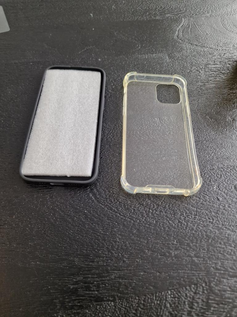 iPhone 13 hoesje - Zwart en Transparant, Telecommunicatie, Ophalen of Verzenden