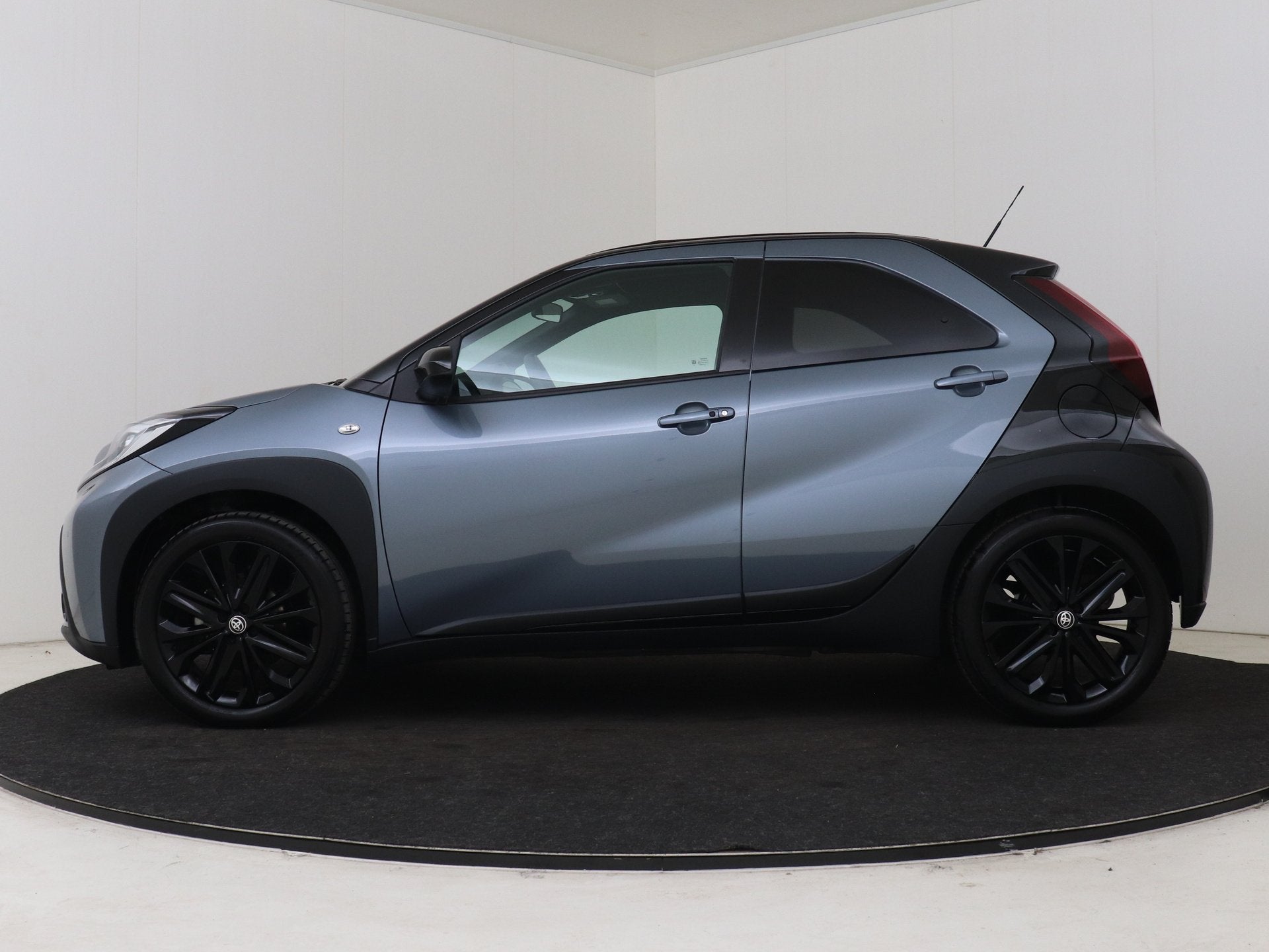 Toyota Aygo X 1.0 VVT-i MT Premium | NL dealeronderhouden |, Voorwielaandrijving, 12 maanden, Gebruikt, 4 stoelen