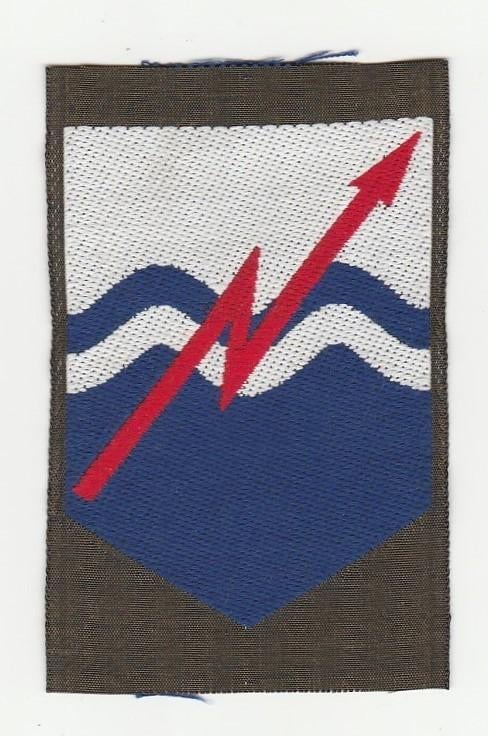 Embleem Commando Verbindingen (kleur), Verzamelen, Militaria | Algemeen, Ophalen of Verzenden, Landmacht, Nederland, Embleem of Badge