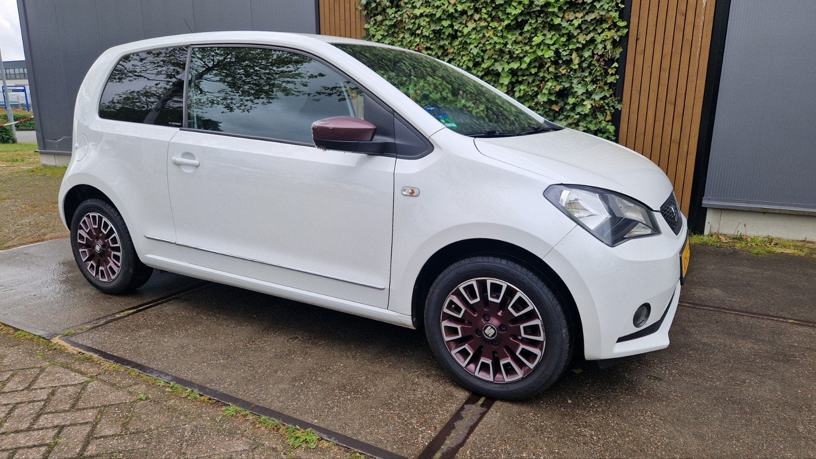 Seat Mii by Mango 12-2015, PDC, Cruise, Navi,stoelverwarming, Voorwielaandrijving, Stof, Zwart, Metallic lak