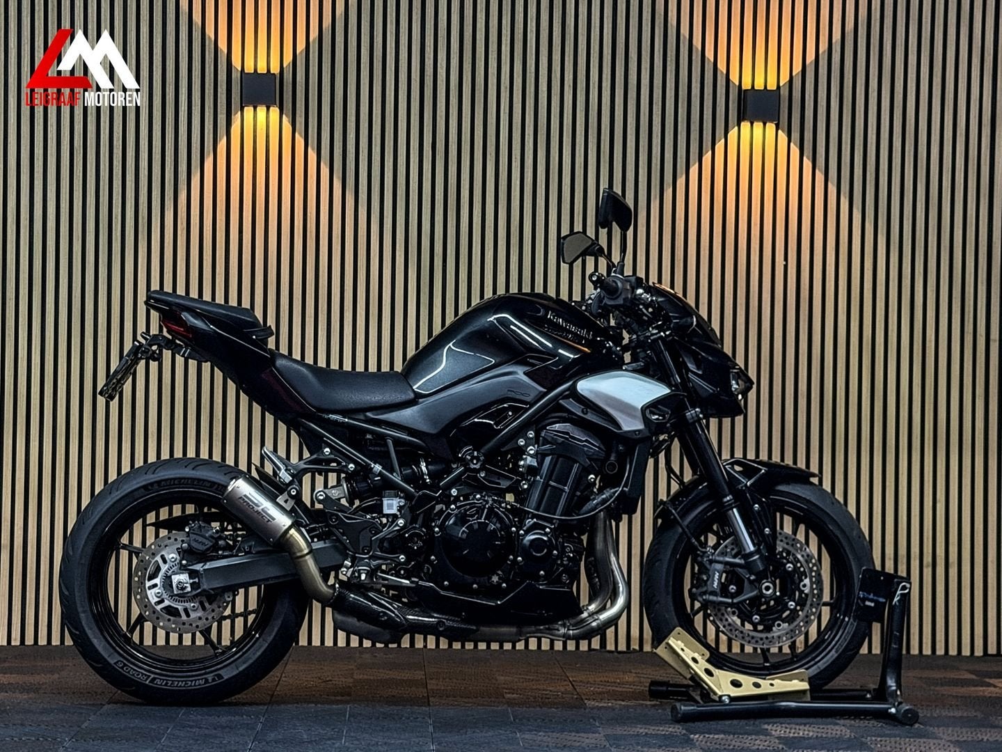 KAWASAKI Z900 PERFORMANCE - Sc project - Quickshifter - TFT, 4 cilinders, 948 cc, Bedrijf, Onbekend