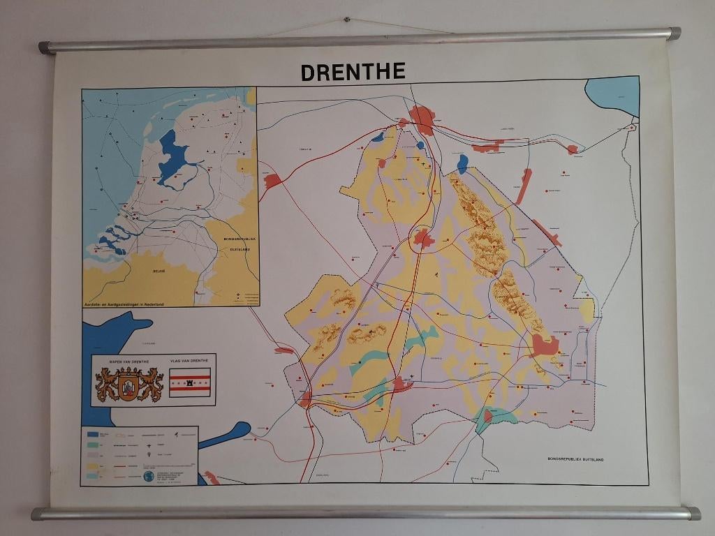 Moderne schoolplaat Drenthe, Boeken, Ophalen, Zo goed als nieuw
