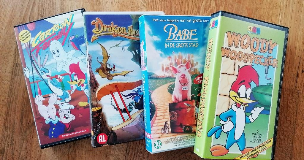 VHS tekenfilms voor de kids, o.a. Babe en Woody Woodpecker., Gebruikt, Tekenfilm, Verzenden, Alle leeftijden