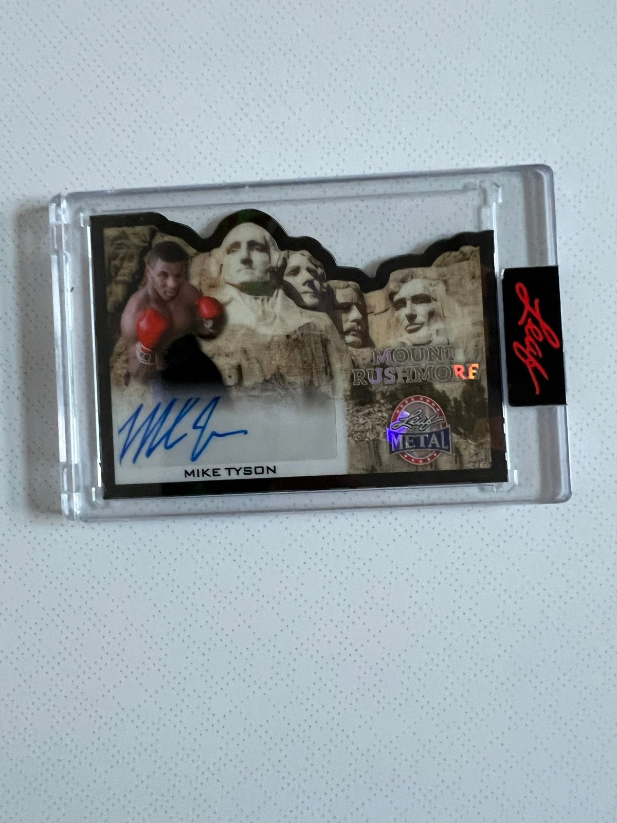 Mike Tyson gesigneerde kaart 1/1 Leaf Metal Mount Rushmore, Verzamelen, Sportartikelen en Voetbal, Ophalen of Verzenden, Zo goed als nieuw
