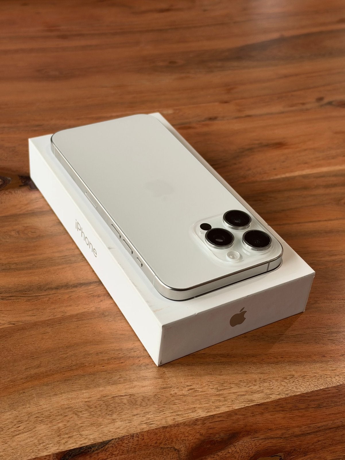 iPhone 15 Pro Max 256 gb PERFECTE STAAT met toebehoren, 256 GB, Wit, IPhone 15 Pro Max, Ophalen of Verzenden