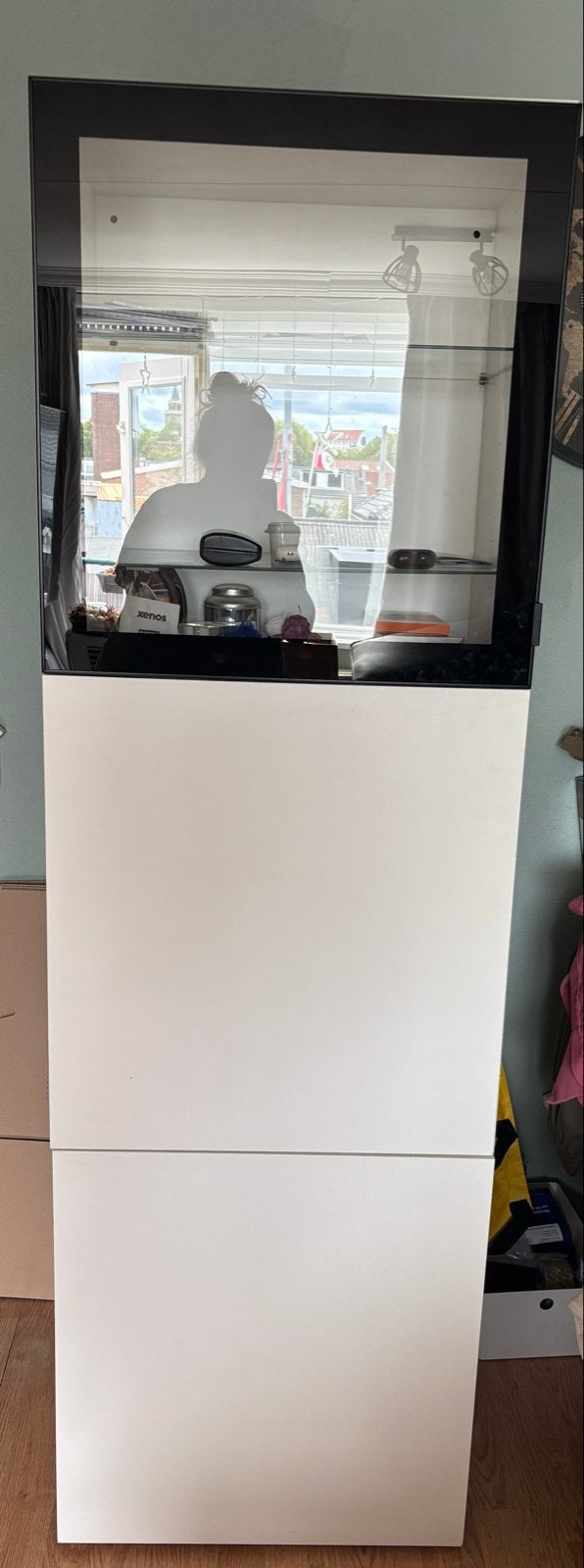 IKEA Besta kast met glazen vitrine en opbergruimte, Ophalen, Kunststof, 50 tot 100 cm, Zo goed als nieuw