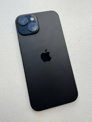 iPhone 15 Zwart 128GB met nieuwe batterij (100%) en hoesje, Telecommunicatie, 128 GB, Zwart, Ophalen of Verzenden, Zo goed als nieuw