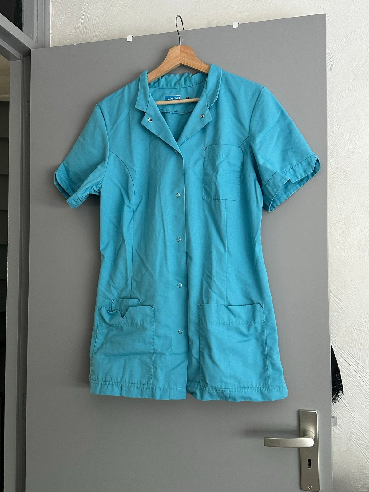 Blauw zorgjasje maat M de Berkel, Ophalen of Verzenden, Gedragen