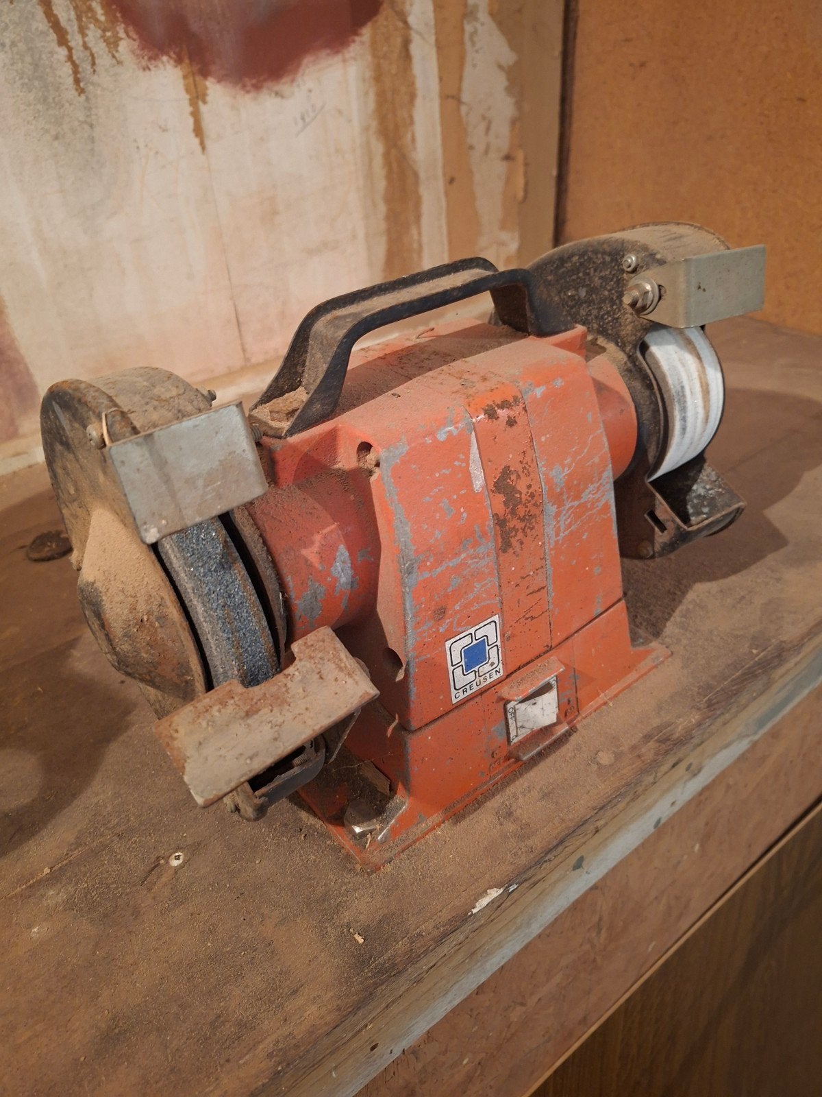 Gebruikte Creusen Werkbankslijpmachine, Ophalen, Gebruikt, Minder dan 700 watt, Werkbankslijpmachine