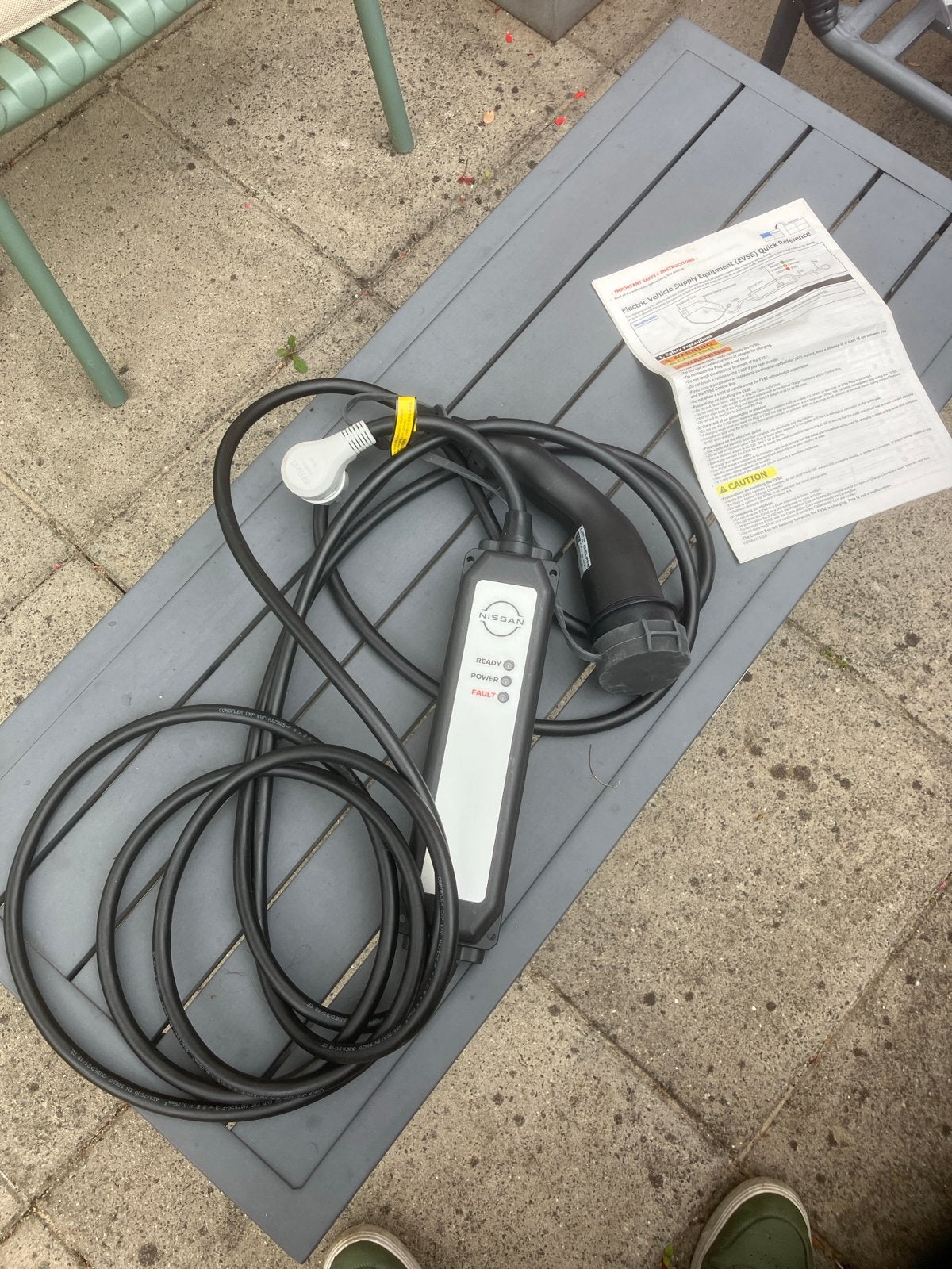 Nissan EVSE Draagbare Oplader voor Elektrische Auto, Ophalen, Gebruikt