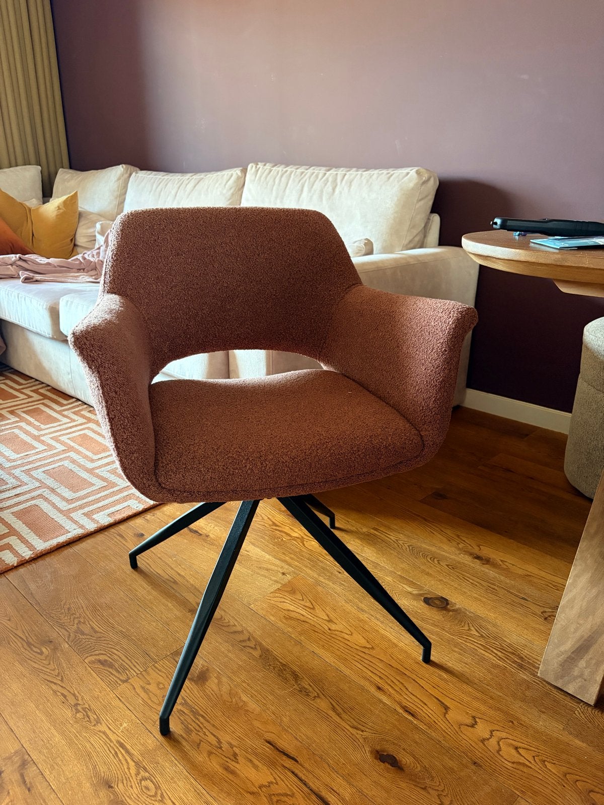 2x Draaibare eetkamerstoelen - Bouclé stof oudroze