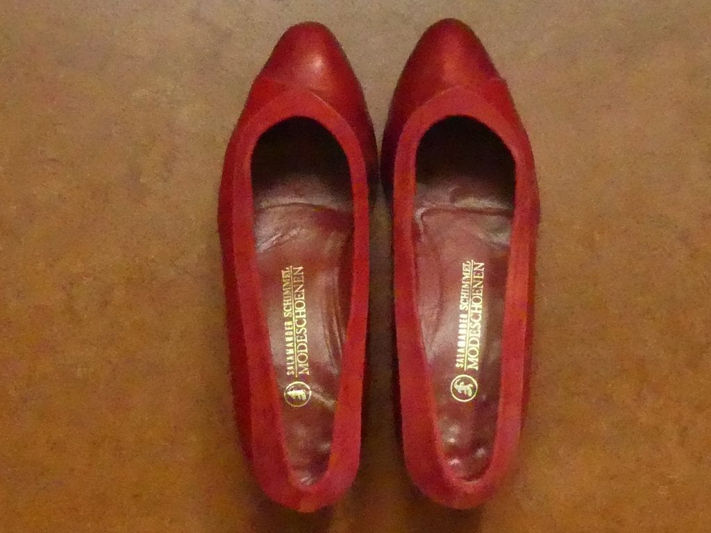 schoenen rode pumps, Kleding | Dames, Schoenen, Pumps, Ophalen of Verzenden, Zo goed als nieuw, Rood