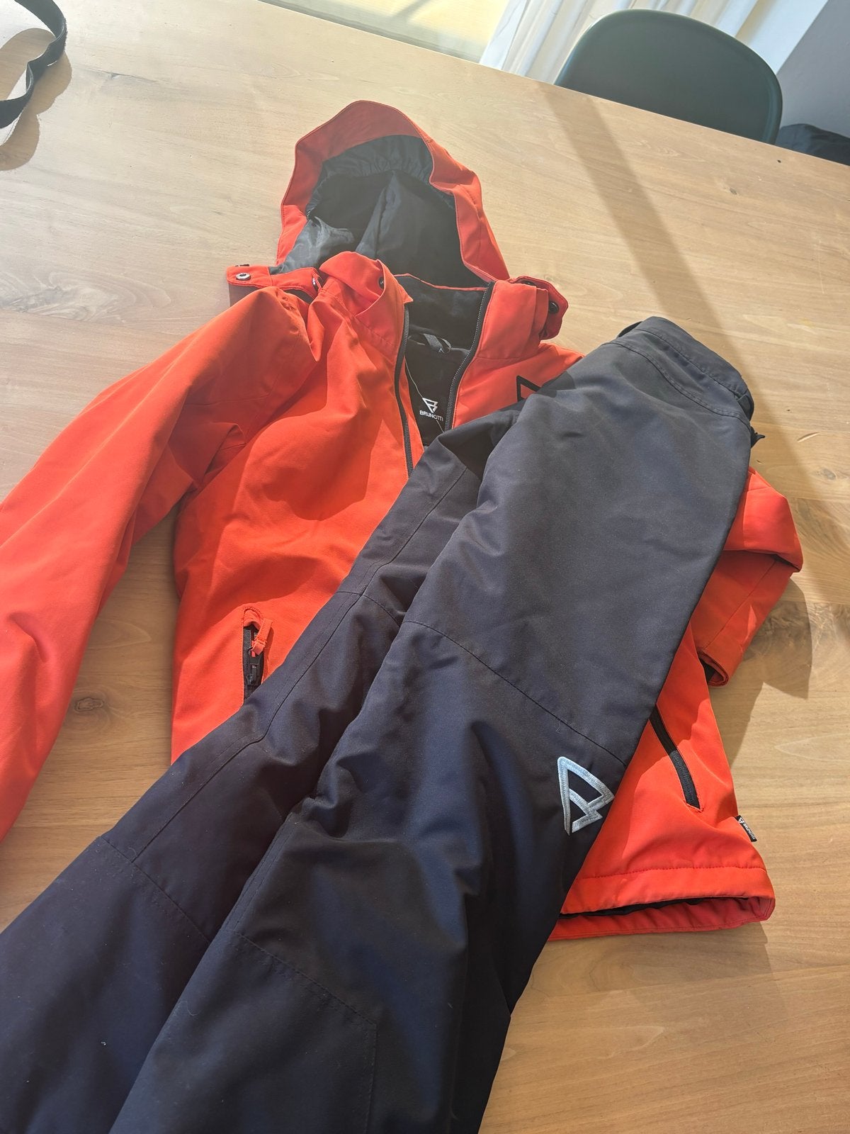 Brunotti ski-jas en skibroek maat 152, Ophalen of Verzenden, Zo goed als nieuw, Jongen of Meisje, Setje