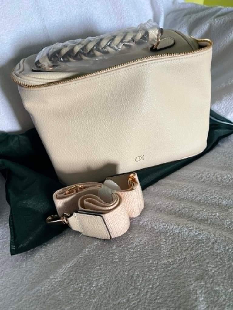 nieuw, Mooie Beautycase, Oriflame, Ophalen of Verzenden, Nieuw, Wit, Schoudertasje
