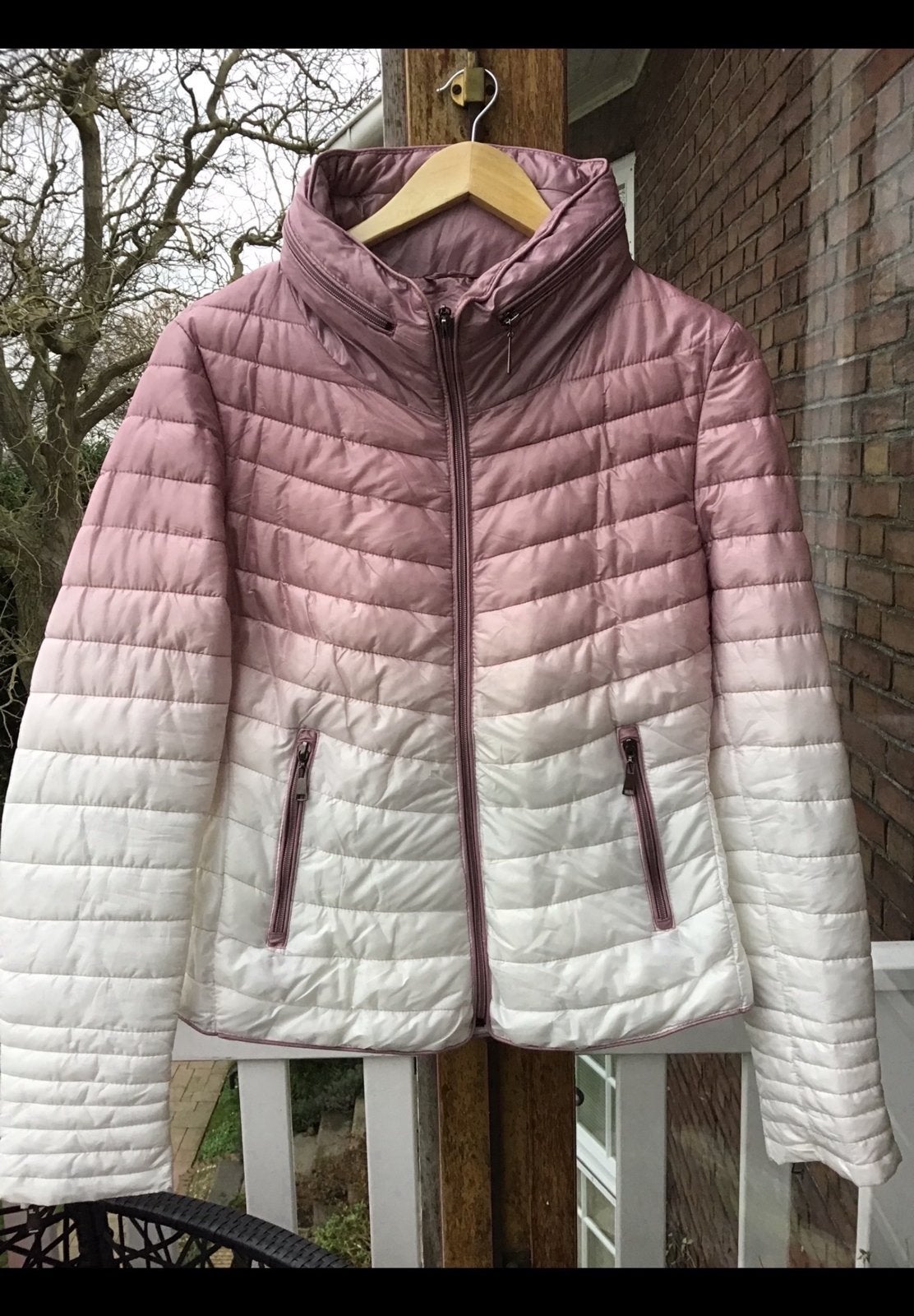 Damesjas + rits, kleurverloop roze naar wit, ong. mt. 38/40., Ophalen of Verzenden, Zo goed als nieuw, Maat 38/40 (M), Roze