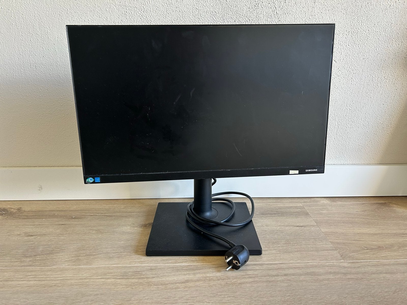 Samsung 22 inch monitor, Ophalen, In hoogte verstelbaar, Full HD, Zo goed als nieuw