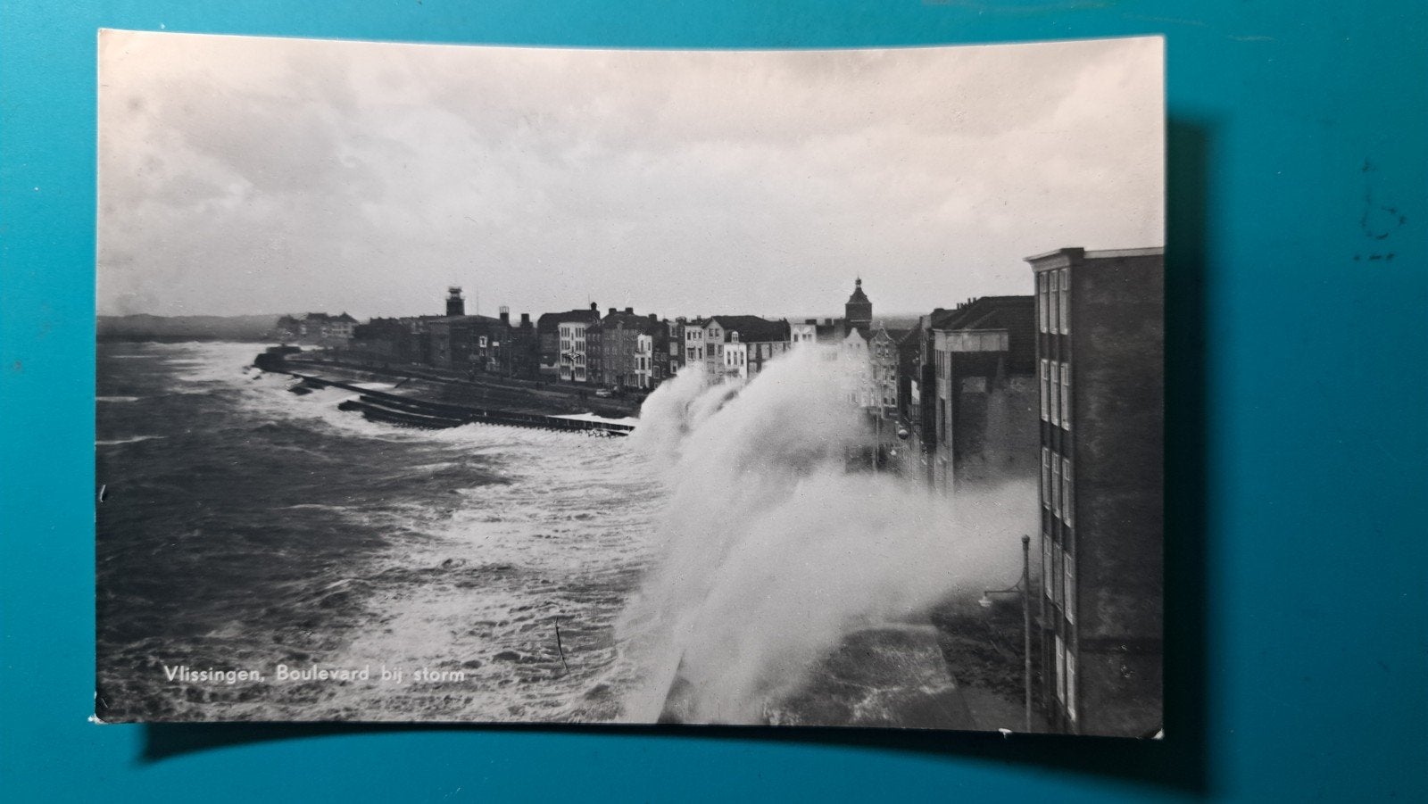 Vlissingen Boulevard bij storm 1966, Verzamelen, Ophalen of Verzenden, 1960 tot 1980, Gelopen, Zeeland