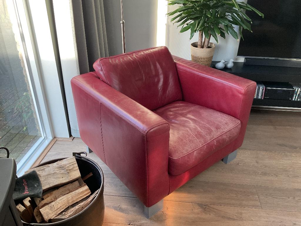 2 Rode Montel fauteuils, Ophalen, Gebruikt, 50 tot 75 cm, Leer