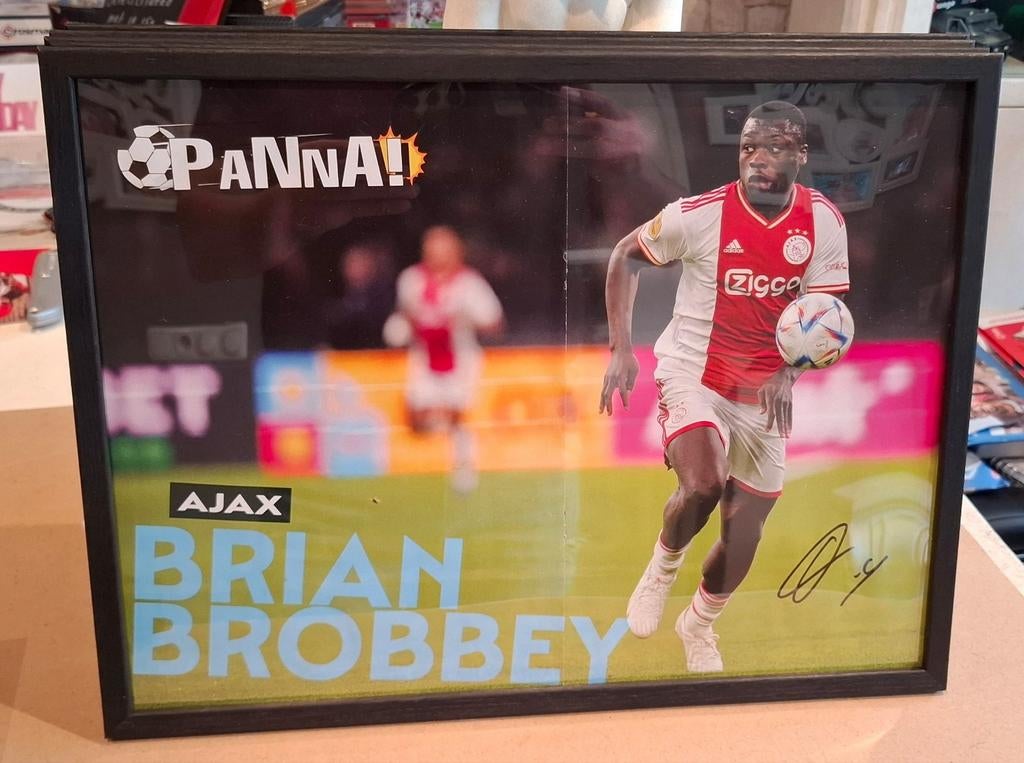 Brobbey Ajax ingelijste poster met handtekening, Eén persoon