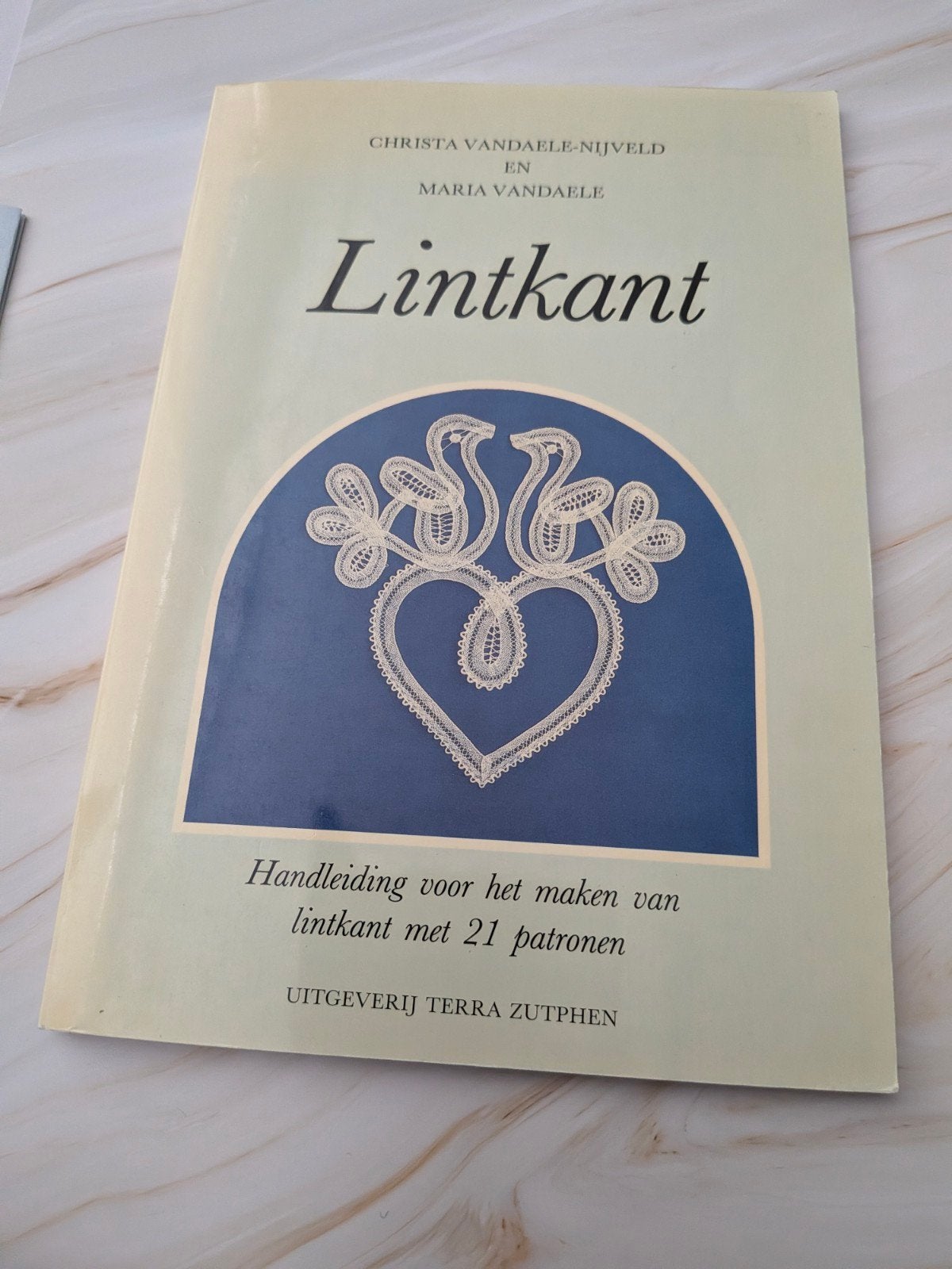 Lintkant: Handleiding met 21 patronen, Ophalen of Verzenden, Zo goed als nieuw, Overige onderwerpen, Christa Vandaele-Nijveld en Maria Vandaele