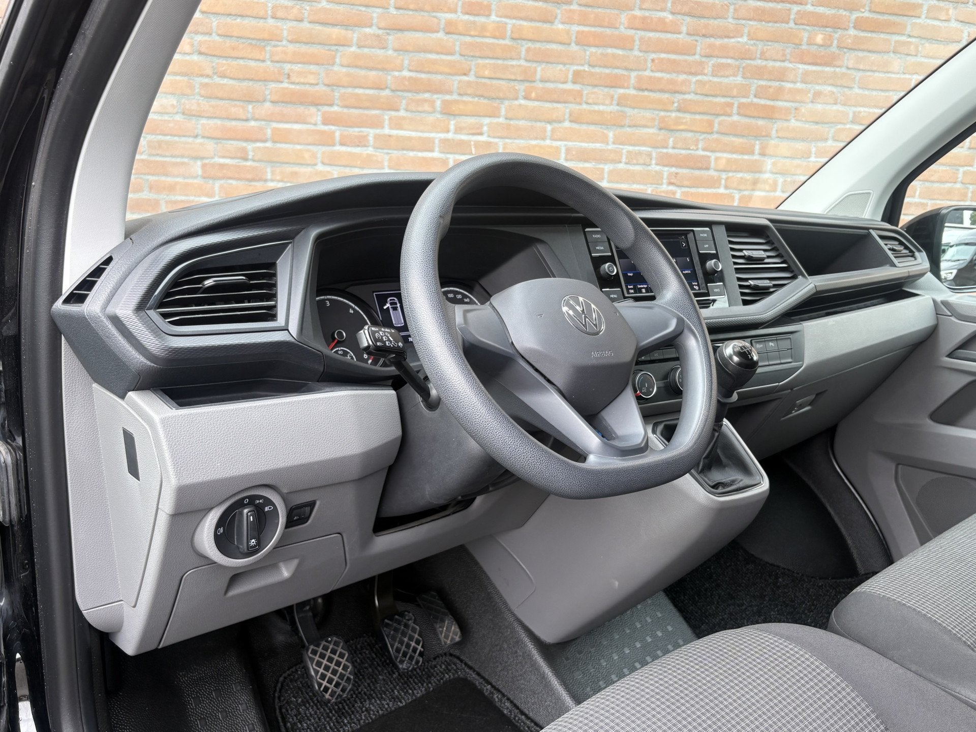 Volkswagen Transporter 2.0TDI 110PK Lang / Carplay / Cruisec, Auto's, Voorwielaandrijving, Stof, Gebruikt, 4 cilinders