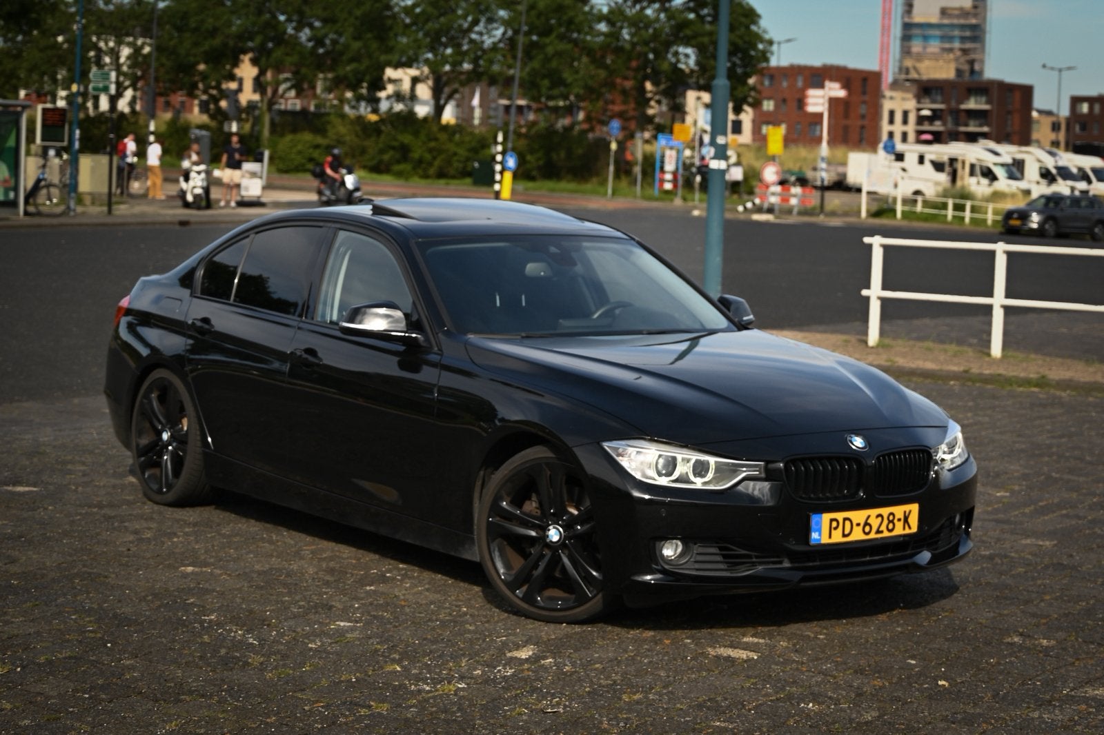 BMW 3-Serie 2.0IX 328 180KW Aut8 (f30) 2013 Zwart, Auto's, BMW, Automaat, 745 kg, Achterwielaandrijving, 4 cilinders