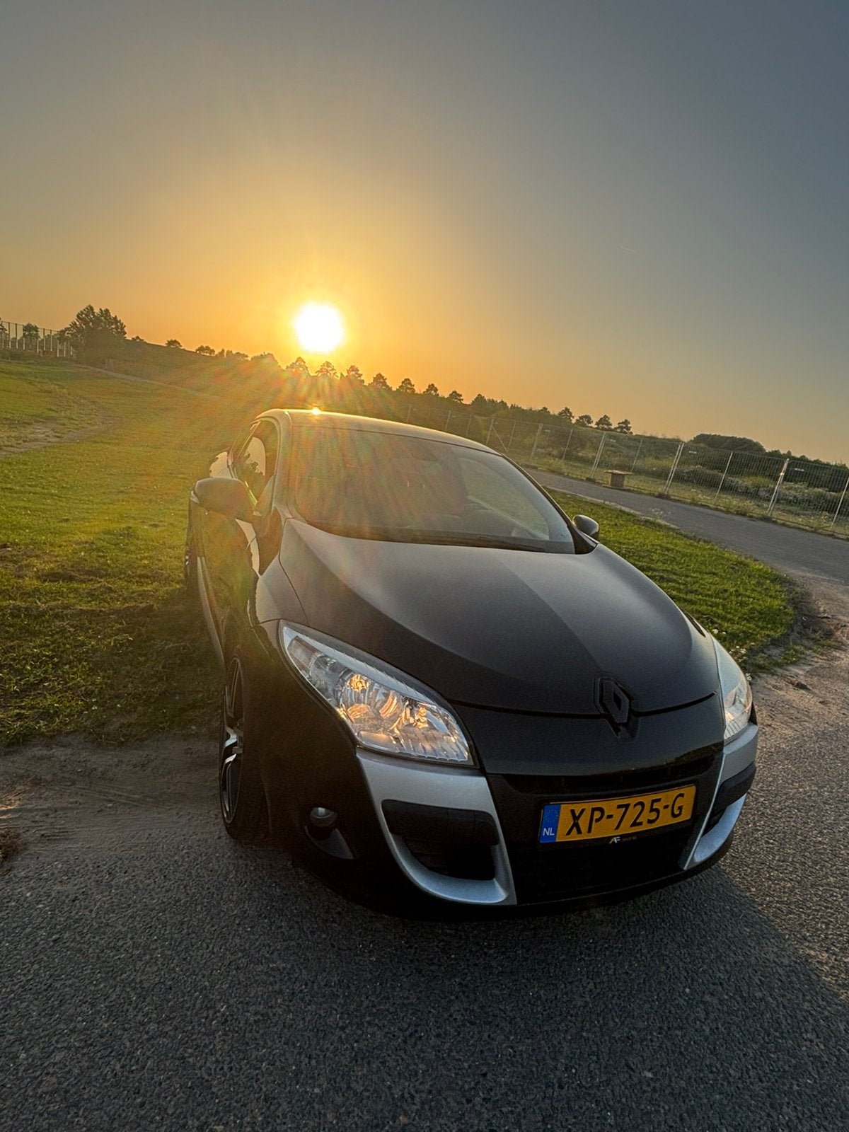 Renault Mégane 1.6 16V 81KW Coupe 2009 Zwart, Voorwielaandrijving, 4 cilinders, Zwart, 14 km/l
