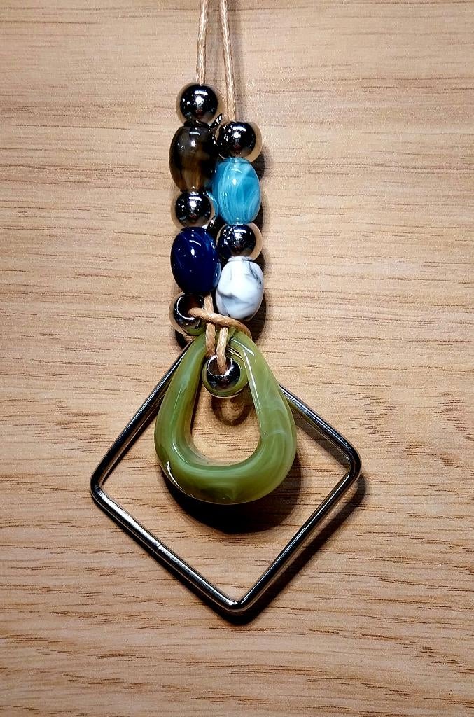 handgemaakte lange ketting hanger en kralen, Ophalen of Verzenden, Nieuw, Overige materialen