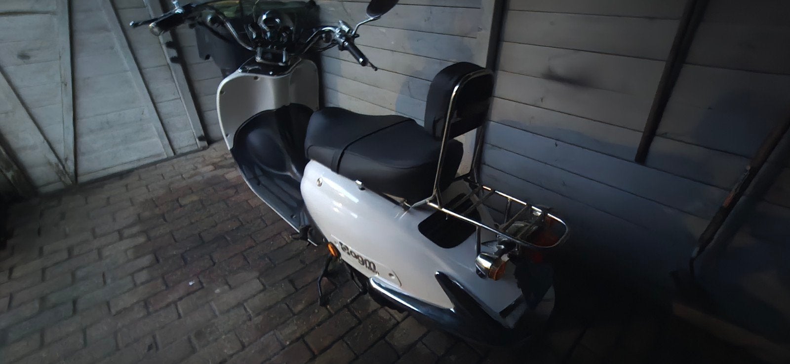 AGM Retro Scooter - Blauw Kenteken, rijdt 50 km/u, Fietsen en Brommers, Ophalen of Verzenden