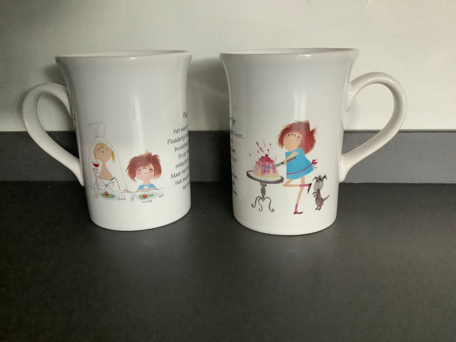 2 Staffordshire Tableware mokken floddertje Douwe Egberts, Gebruikt, Overige merken, Keramiek, Overige stijlen