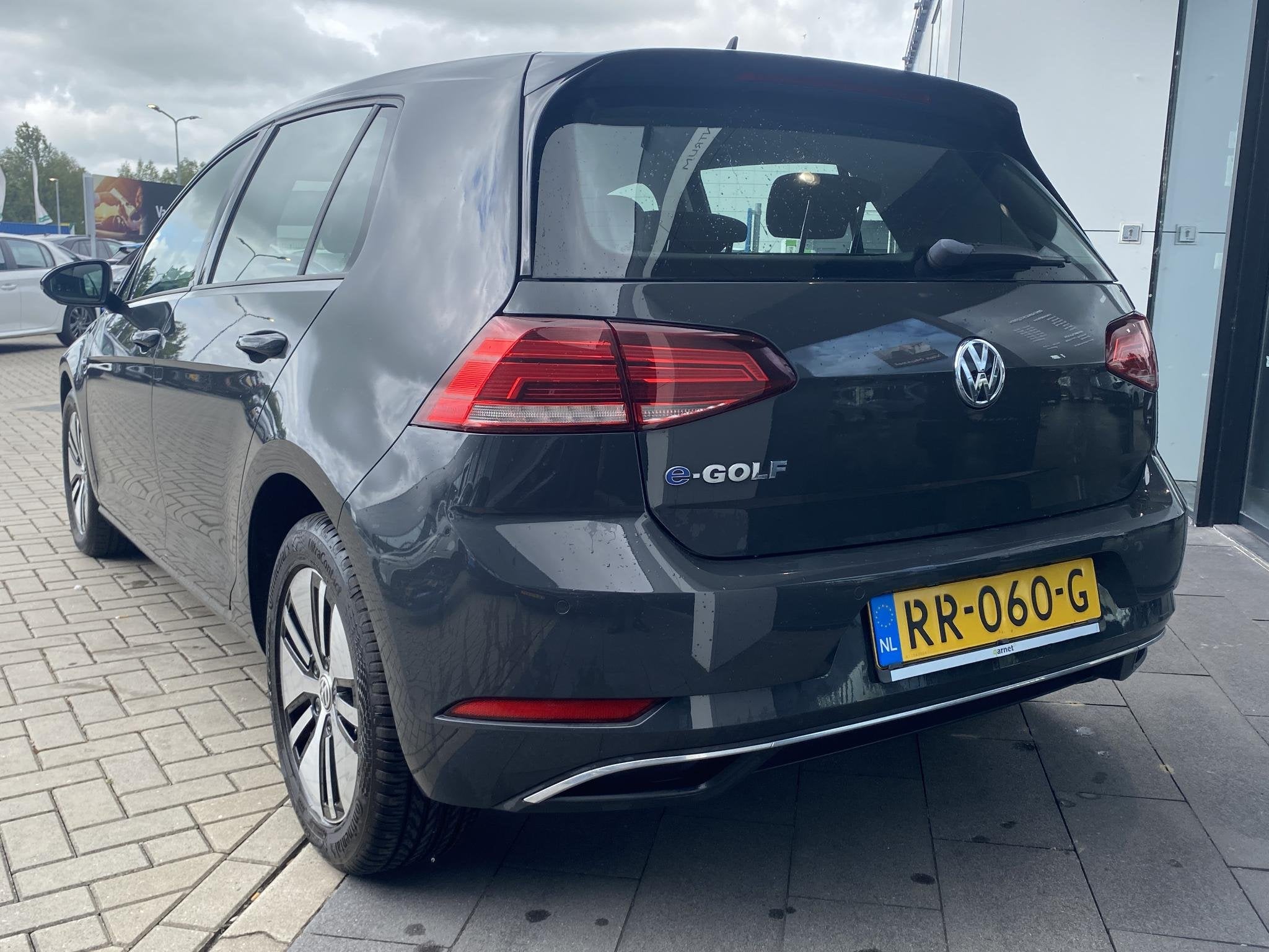 Volkswagen e-Golf e-Golf, 12 maanden, Gebruikt, Zwart, 231 km