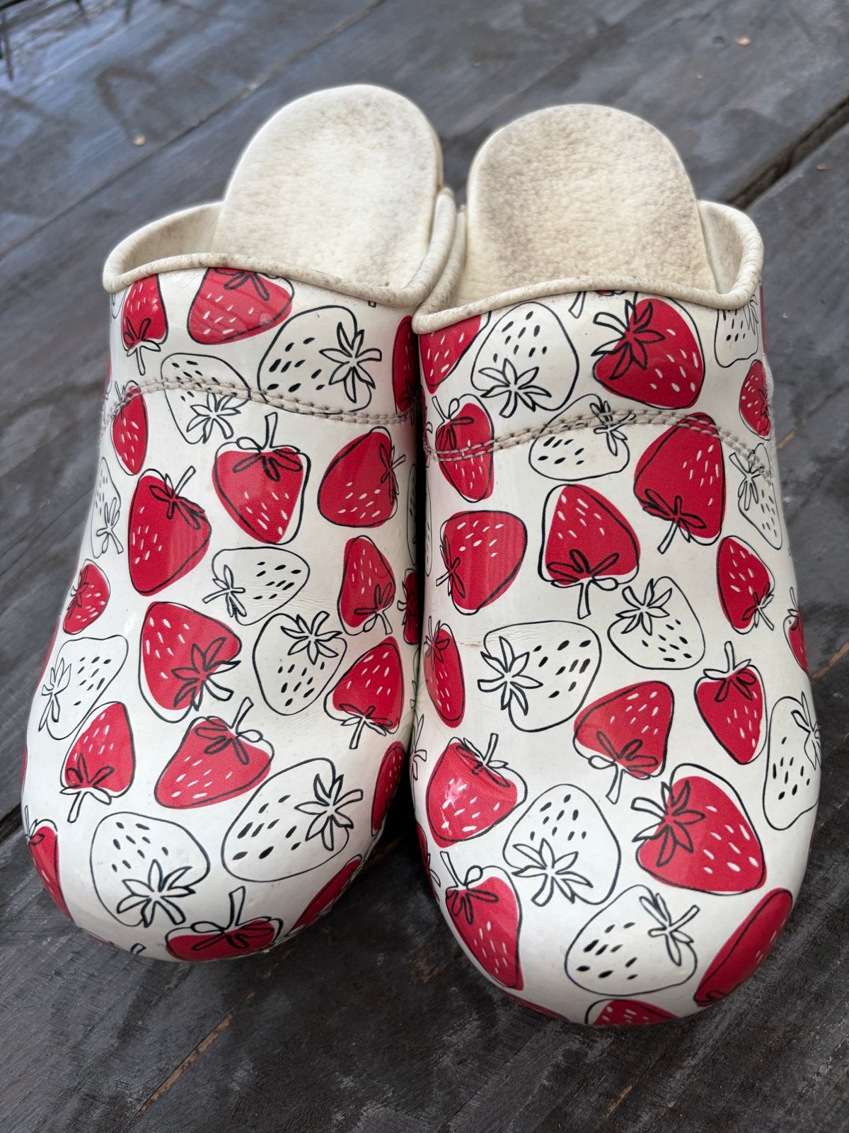 Sanita klompen maat 38 met aardbeienprint, Kleding | Dames, Schoenen, Ophalen, Gedragen, Wit, Werkschoenen