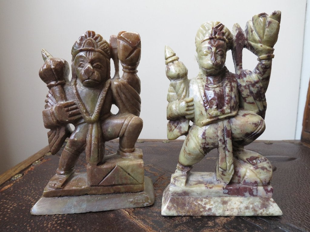 2 mooie handgemaakte speksteen beeldjes 12 cm, Ophalen of Verzenden