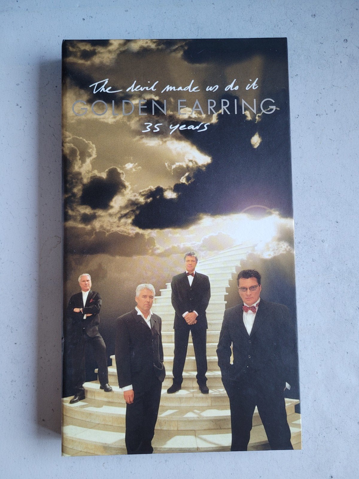 Golden Earring - The Devil Made Us Do It - 35 Years CD Box, Ophalen of Verzenden, Gebruikt