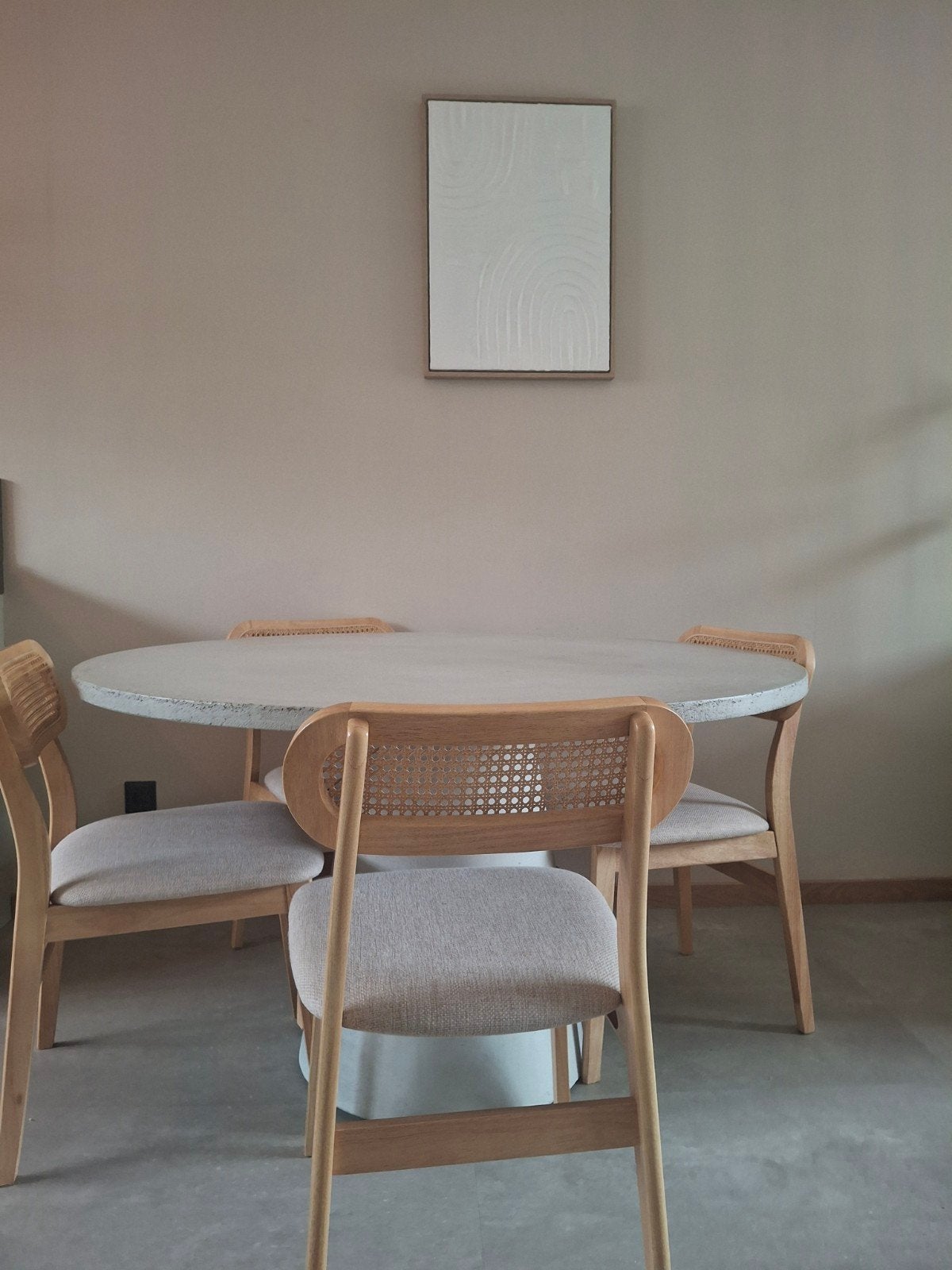 Ronde eettafel stone., Ophalen, Rond, Zo goed als nieuw, 75 cm of meer