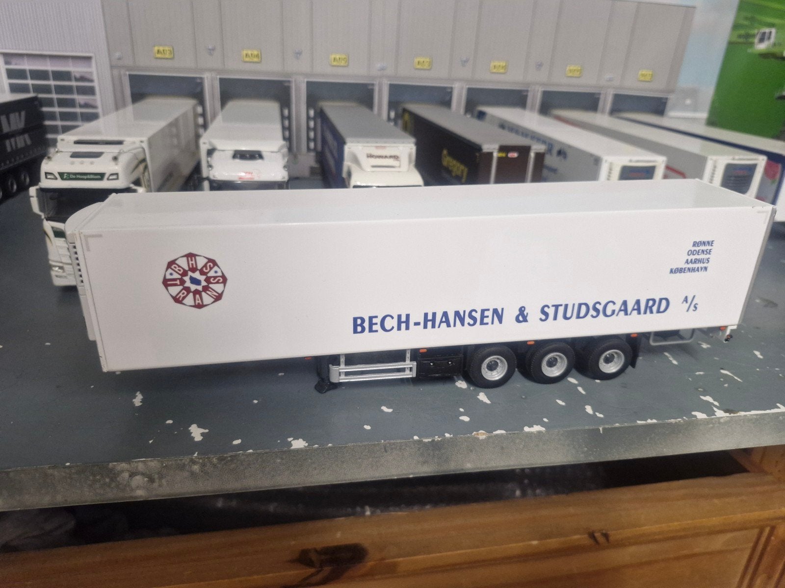 koeltrailer wsi, Hobby en Vrije tijd, Modelauto's | 1:50, Ophalen of Verzenden, Zo goed als nieuw, Bus of Vrachtwagen, Wsi