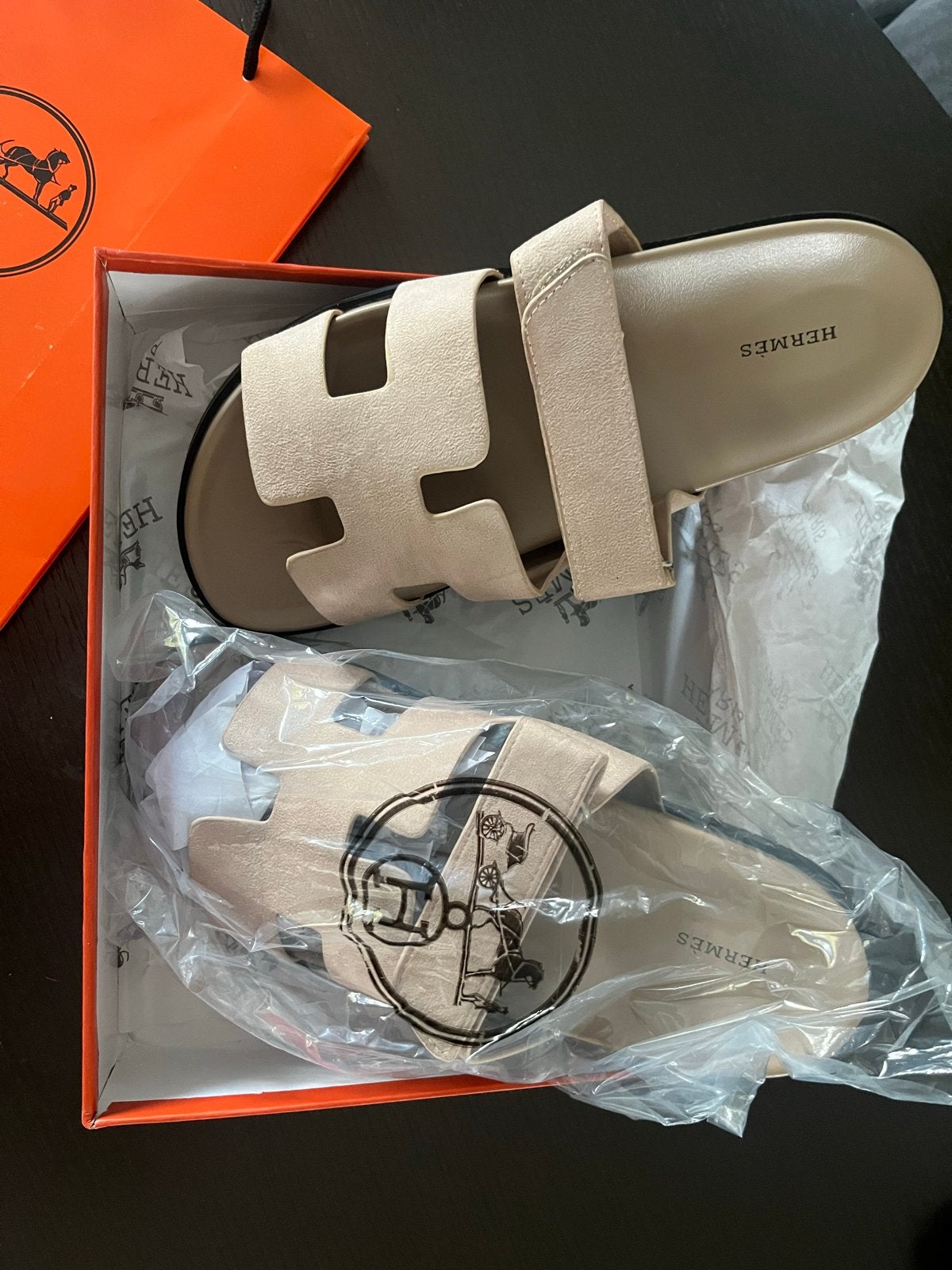 slippers heren echt leder - Valt klein - Maat 43, Ophalen of Verzenden, Nieuw, Overige kleuren, Slippers