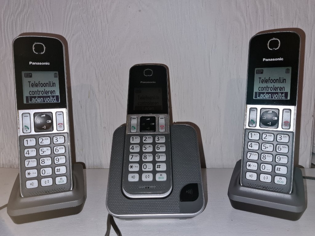 Digitale draadloze Panasonic telefoon met 3 handsets, Ophalen of Verzenden, Gebruikt, 3 handsets, Stralingsarm