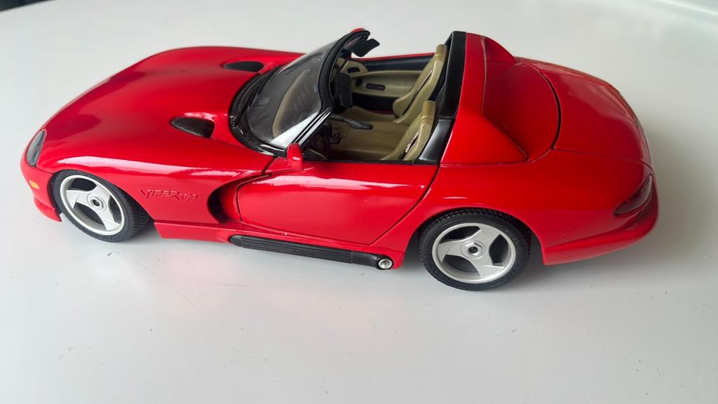 Bburago Dodge Viper RT/10 Schaalmodel 1:18 Rood, Ophalen of Verzenden, Zo goed als nieuw, Auto, Overige merken