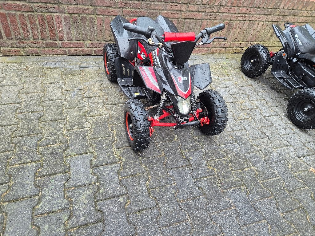 twee elektrische quads, Ophalen, Zo goed als nieuw