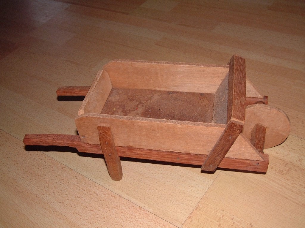 klein handgemaakt houten sier kruiwagentje kruiwagen, Ophalen of Verzenden, Gebruikt