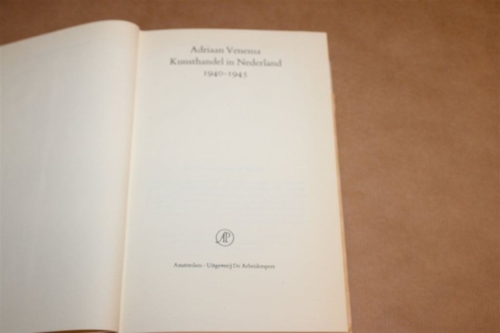 Kunsthandel in Nederland 1940-1945 — Kunst en Bezetting, Ophalen of Verzenden, Tweede Wereldoorlog, Gelezen, Overige onderwerpen