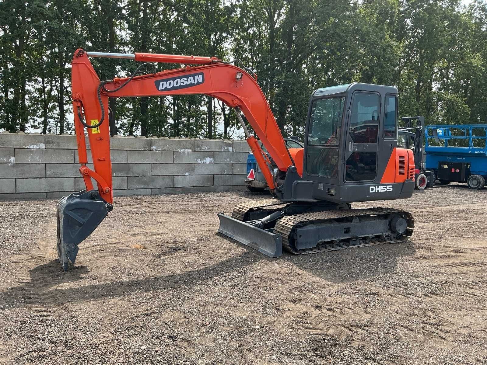 Doosan DH55-V Midigraafmachine, Zakelijke goederen, Machines en Bouw | Kranen en Graafmachines, Graafmachine