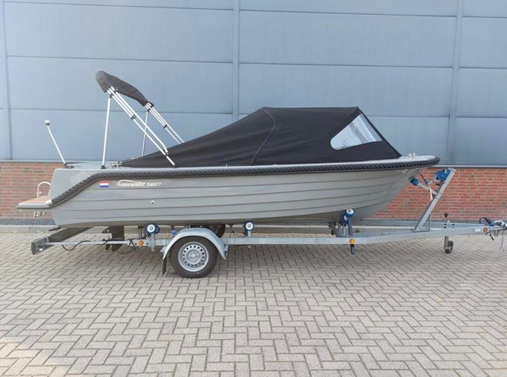 Tender sloep 540 incl. trailer, Watersport en Boten, Sloepen, Ophalen, 10 tot 30 pk, Zo goed als nieuw, 3 tot 6 meter