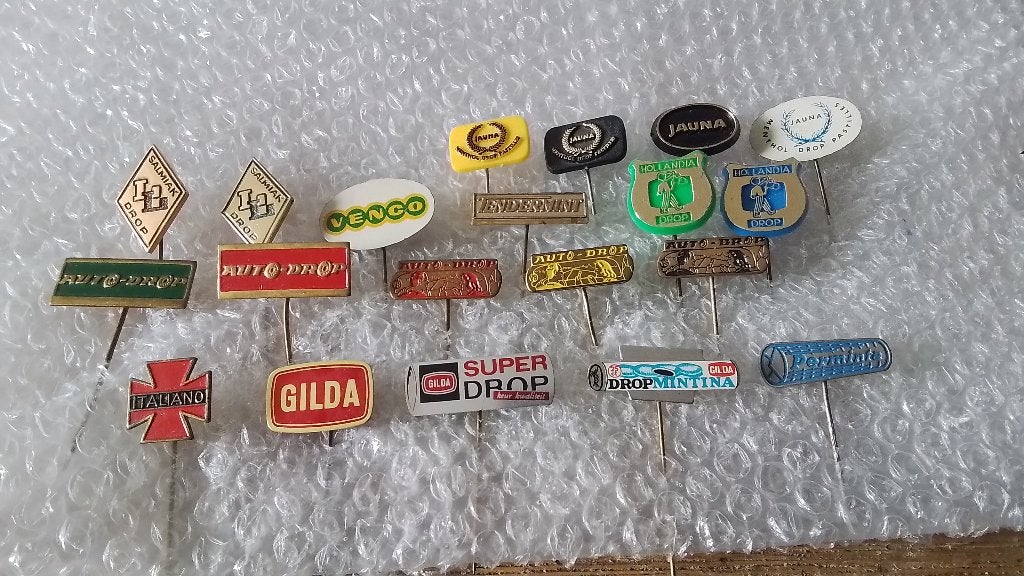 20 verschillende speldjes drop., Verzamelen, Speldjes, Pins en Buttons, Ophalen of Verzenden, Zo goed als nieuw, Overige onderwerpen