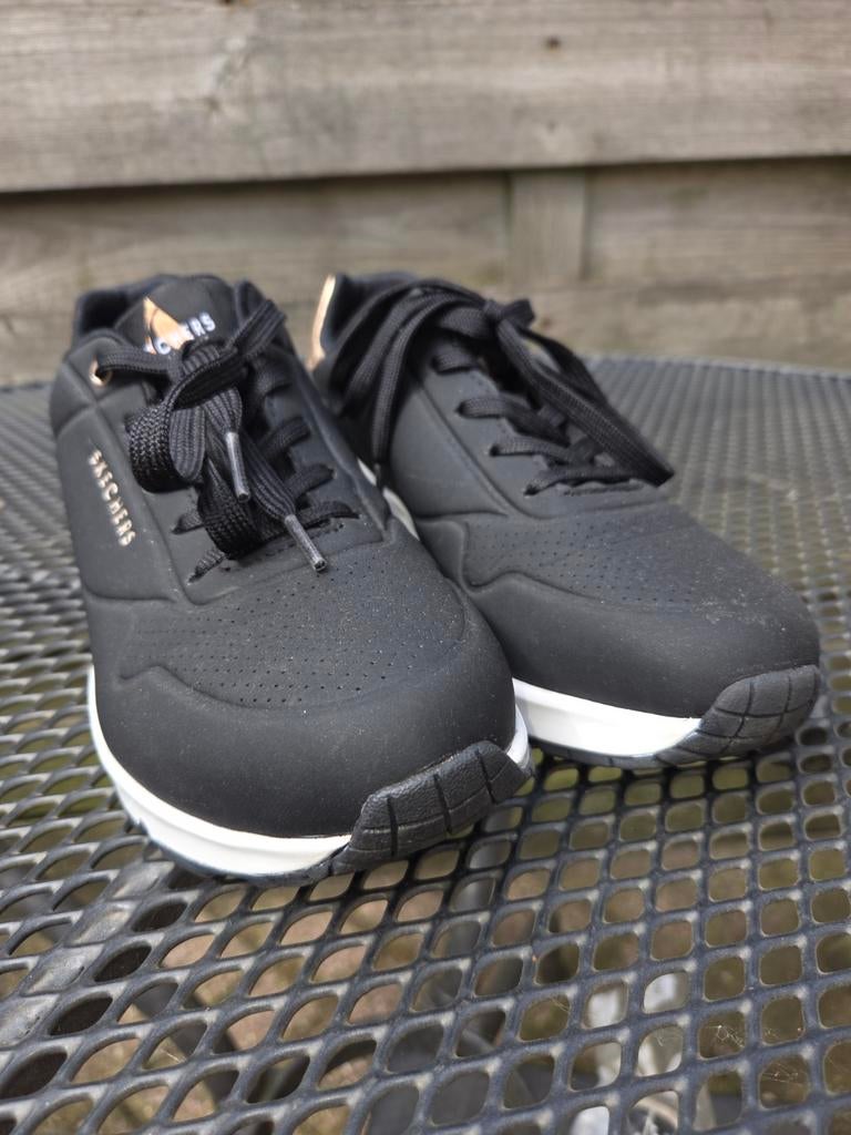 Skechers dames sneakers maat 38 - Zwart met roségoud, Skechers, Zwart, Ophalen of Verzenden, Sneakers of Gympen